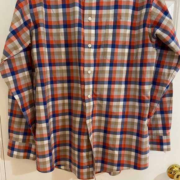 Jos A. Bank Travelers Collection Mens Button Down Plaid Shirt Size Medium - Picture 4 of 4